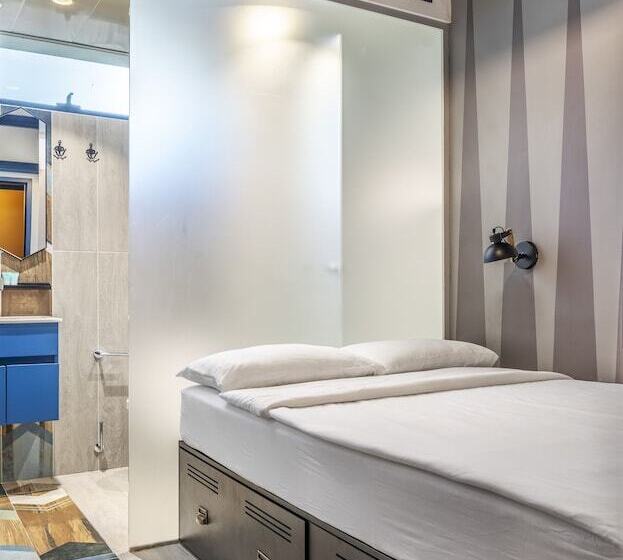 Capsule, The Spot Hostel