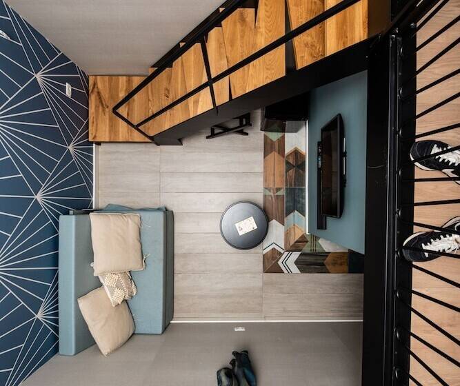 חדר סטנדרט, The Spot Hostel