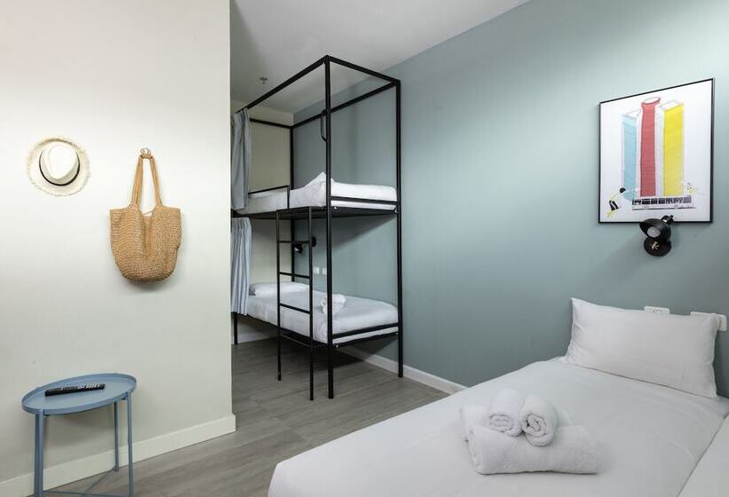 חדר משפחתי, The Spot Hostel