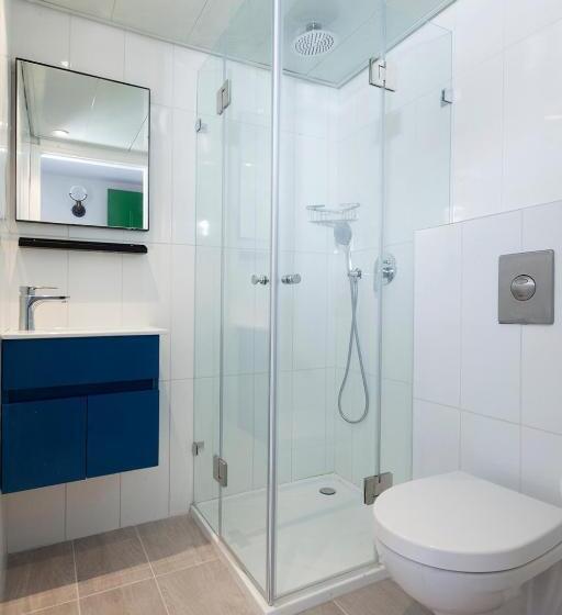 חדר סטנדרט, The Spot Hostel