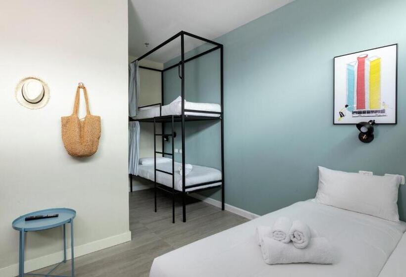 חדר משפחתי, The Spot Hostel