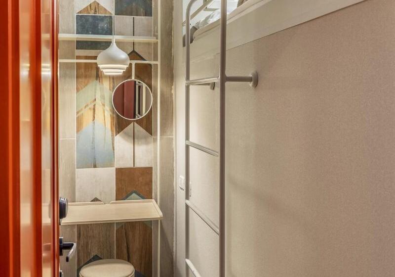 חדר סטנדרט יחיד, The Spot Hostel