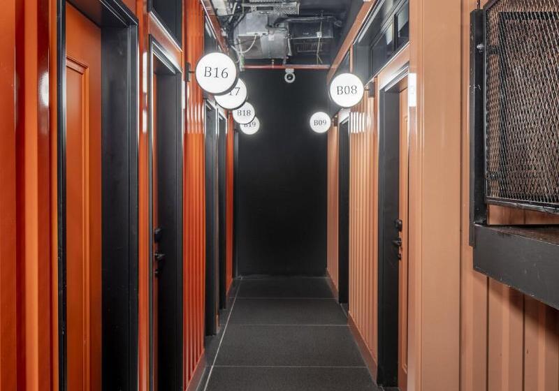 חדר סטנדרט יחיד, The Spot Hostel