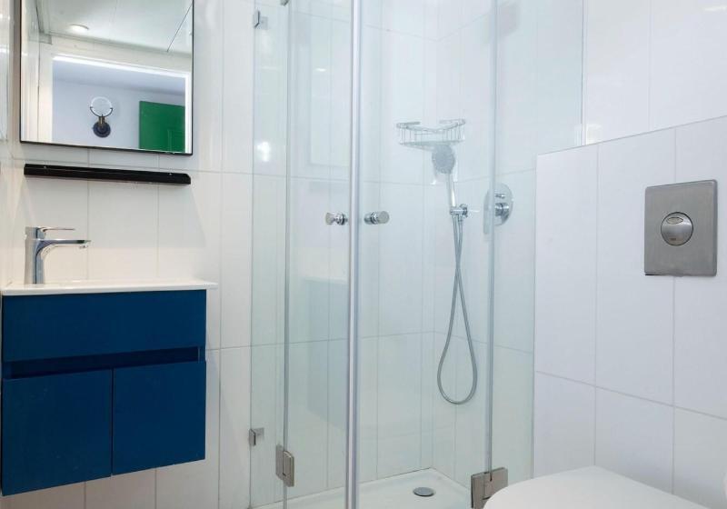 חדר סטנדרט, The Spot Hostel