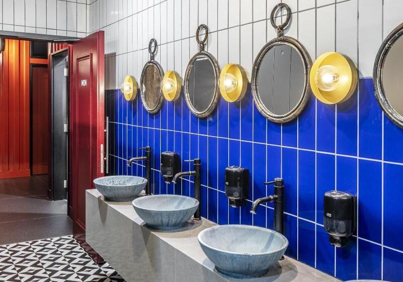 חדר סטנדרט חדר אמבטיה משותף, The Spot Hostel