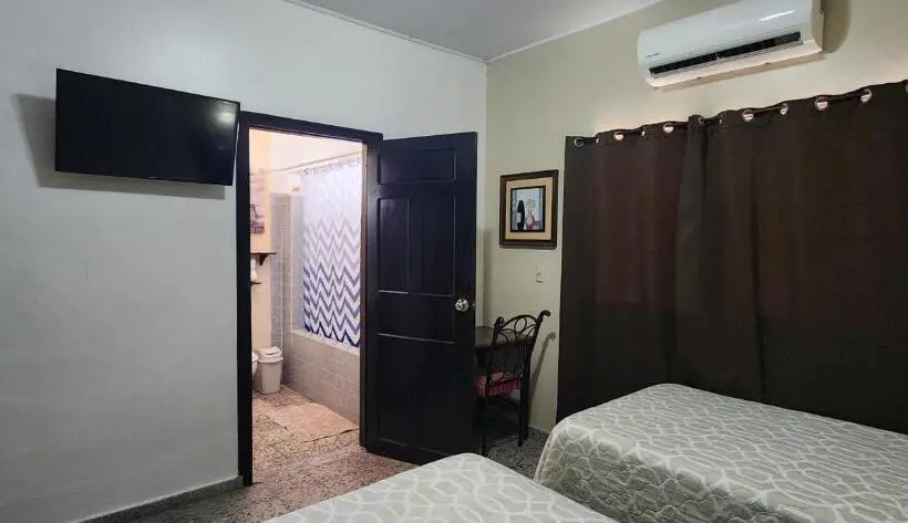 اتاق استاندارد سه نفره, Casa Altamira