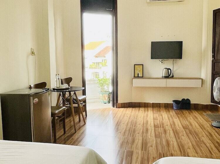 اتاق خانوادگی, Eva Homestay