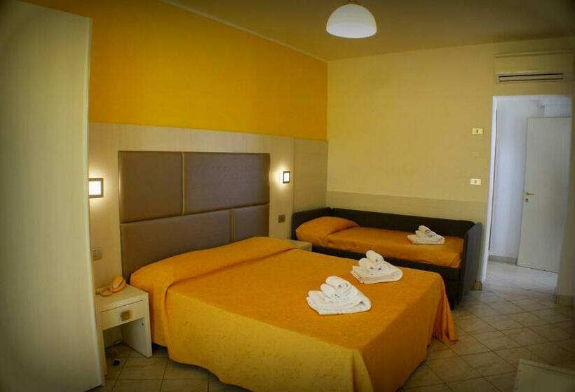 景色の見えるスタンダード４人部屋, Adria