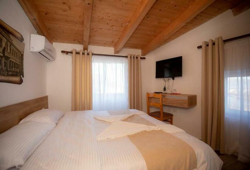 豪华湖景房, Grandpa S House