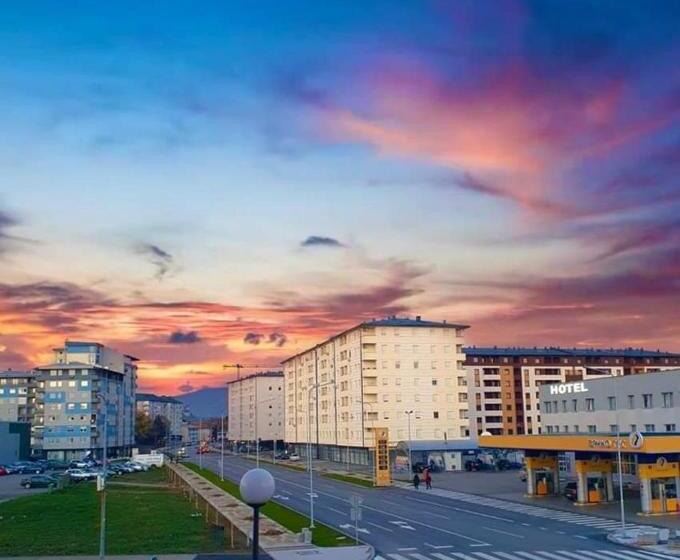 سوییت خانوادگی, Omega