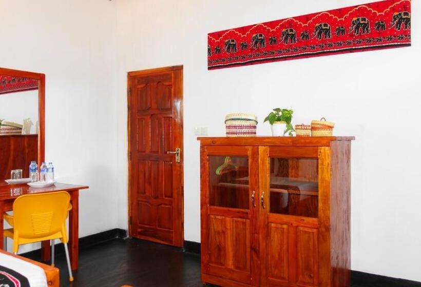 اتاق استاندارد, Regina Beach Bungalow