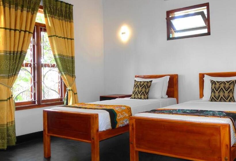 اتاق استاندارد, Regina Beach Bungalow