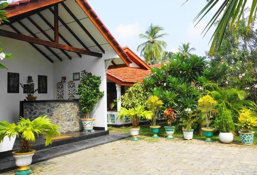 اتاق لوکس سه تخته, Regina Beach Bungalow