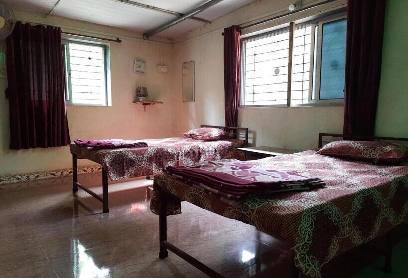 디럭스 룸, Vidya Konkan Agro Tourism