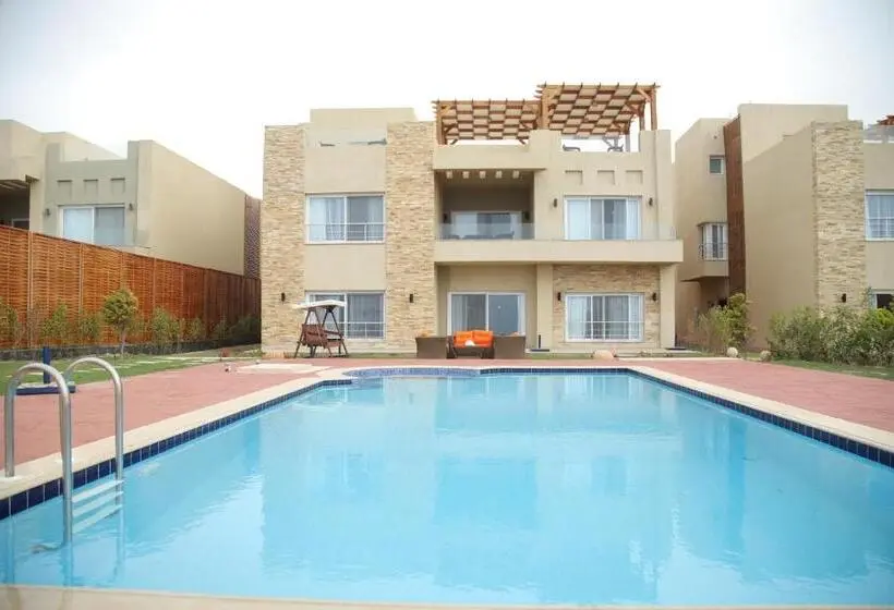 ویلای یک اتاق خوابه با استخر شنا, Tolip North Coast