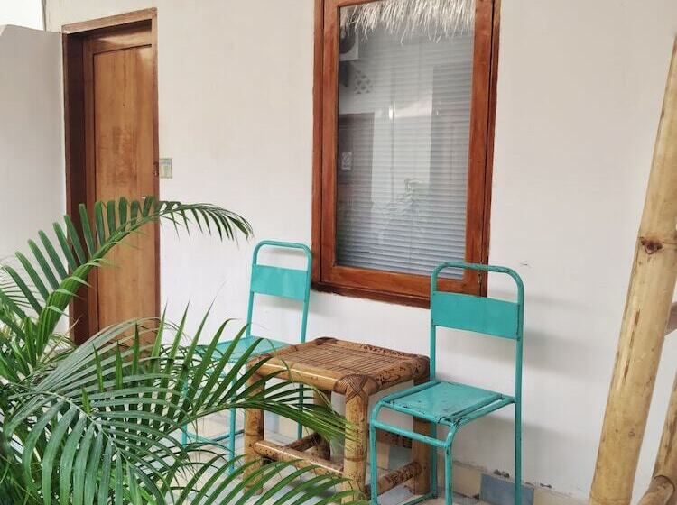 اتاق لوکس, Clandestino Hostel Canggu