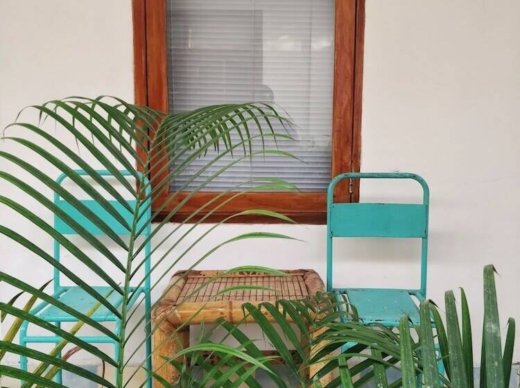 اتاق لوکس, Clandestino Hostel Canggu