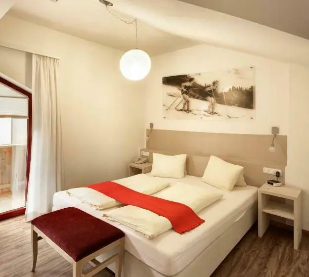 اتاق استاندارد با بالکن, Alpenrose Hotel Garni