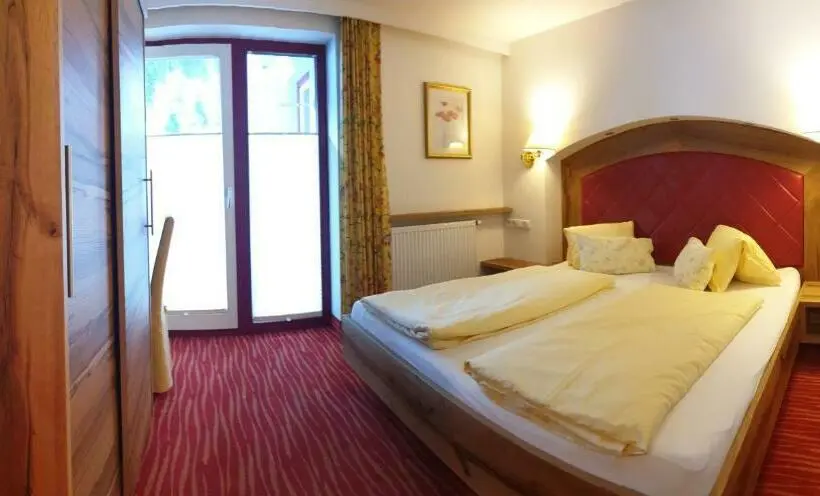 اتاق استاندارد با بالکن, Alpenrose Hotel Garni