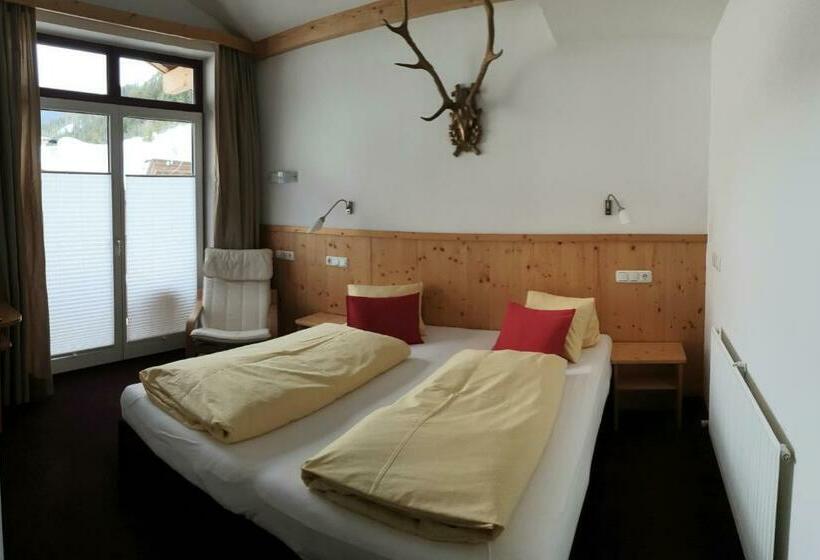 Номер Стандарт с Балконом, Alpenrose Hotel Garni