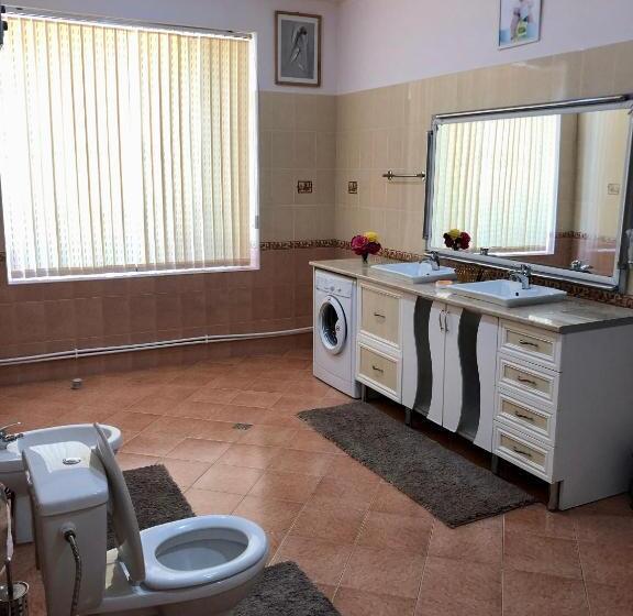 آپارتمان 1 خوابه با تراس, Aparthotel In Alaverdi