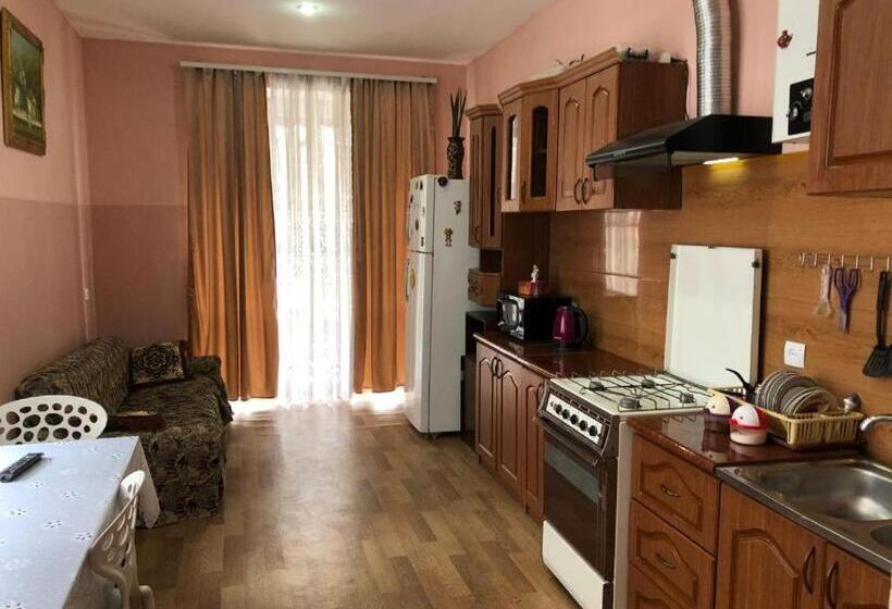 آپارتمان 1 خوابه, Aparthotel In Alaverdi