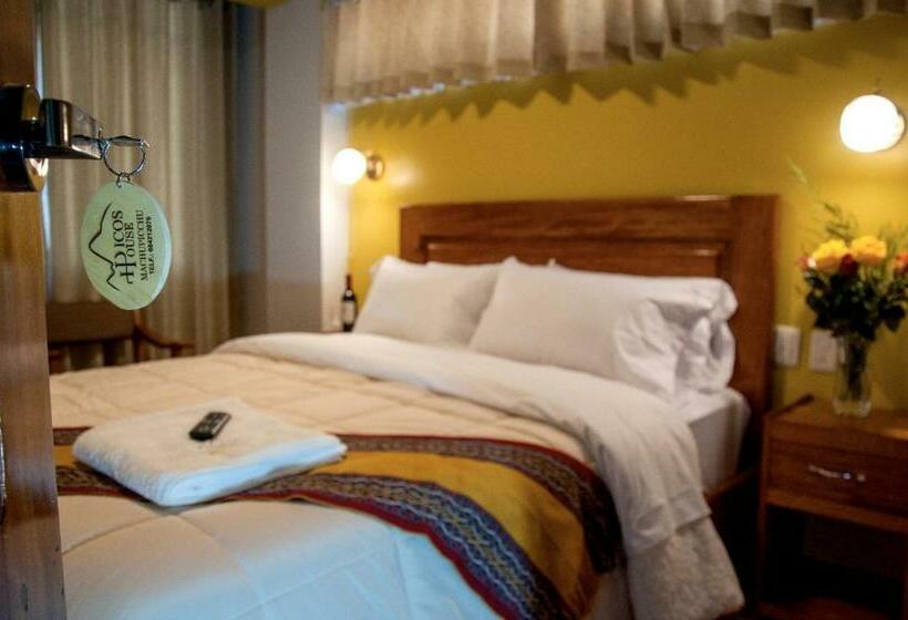 غرفة عائلية, Picos House