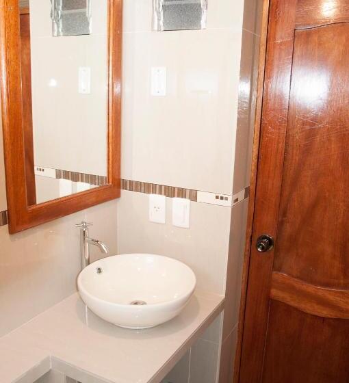 غرفة قياسية, Picos House