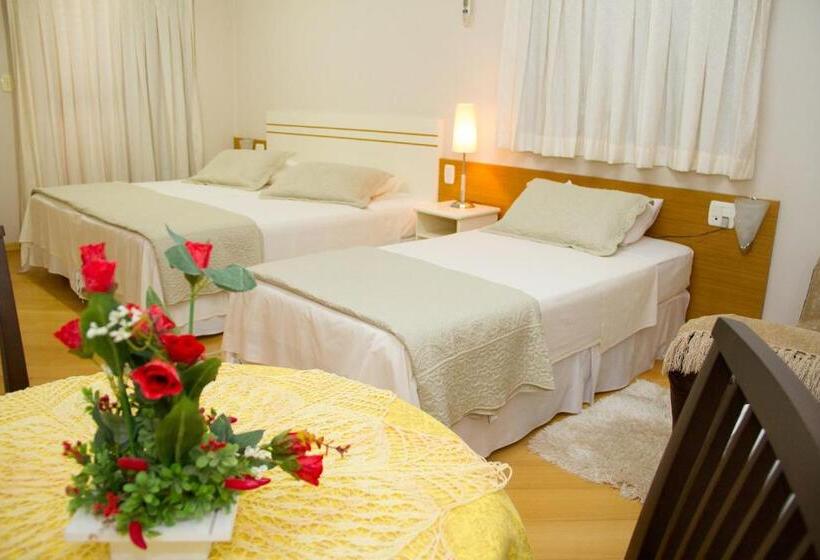 סוויטה דלוקס, Pallis