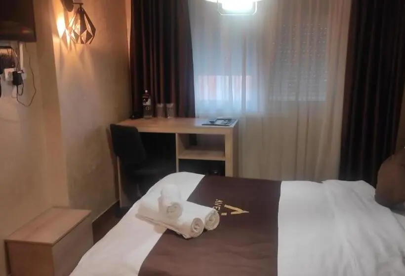 اتاق اکونومی, Restaurant & Apartments & Rooms Avenia
