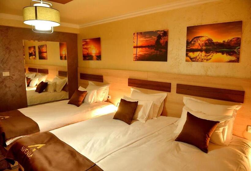 اتاق استاندارد سه نفره, Restaurant & Apartments & Rooms Avenia