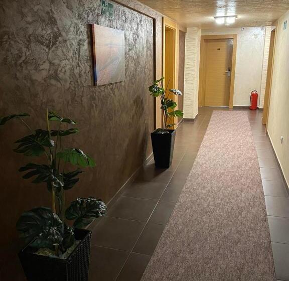 اتاق استاندارد, Restaurant & Apartments & Rooms Avenia