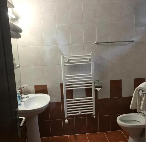 اتاق استاندارد با تخت بزرگ, Pensiunea Granada