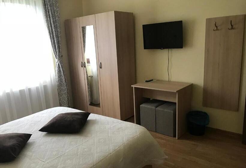 اتاق استاندارد با تخت بزرگ, Pensiunea Granada