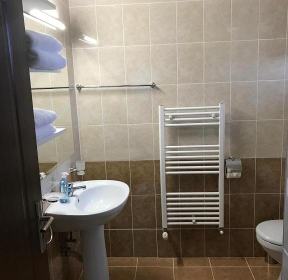 اتاق استاندارد با چشمانداز کوهستان, Pensiunea Granada