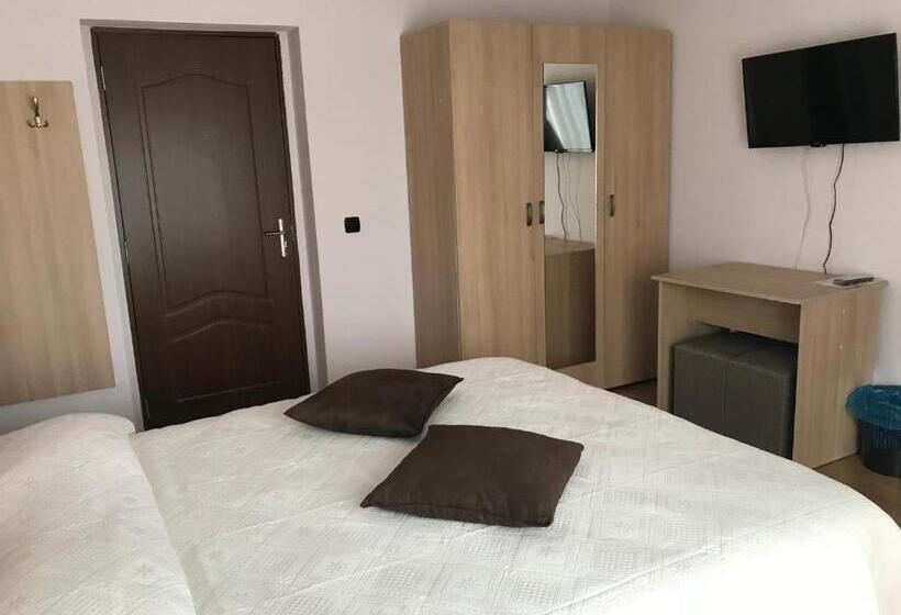 اتاق استاندارد با تخت بزرگ, Pensiunea Granada