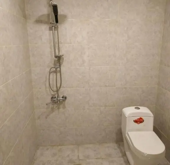 اتاق استاندارد سه نفره, Hostel One