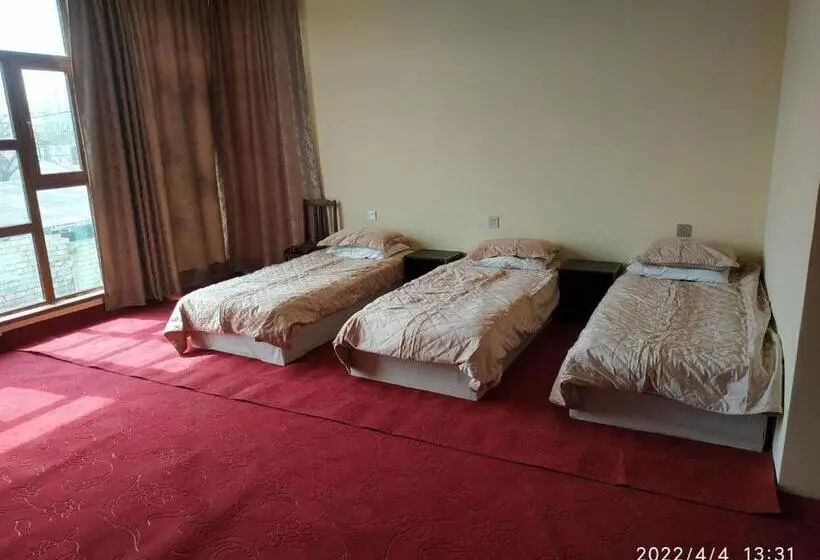 اتاق استاندارد سه نفره, Hostel One
