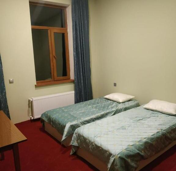 اتاق استاندارد, Hostel One