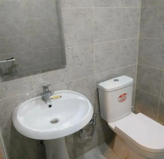 اتاق استاندارد, Hostel One