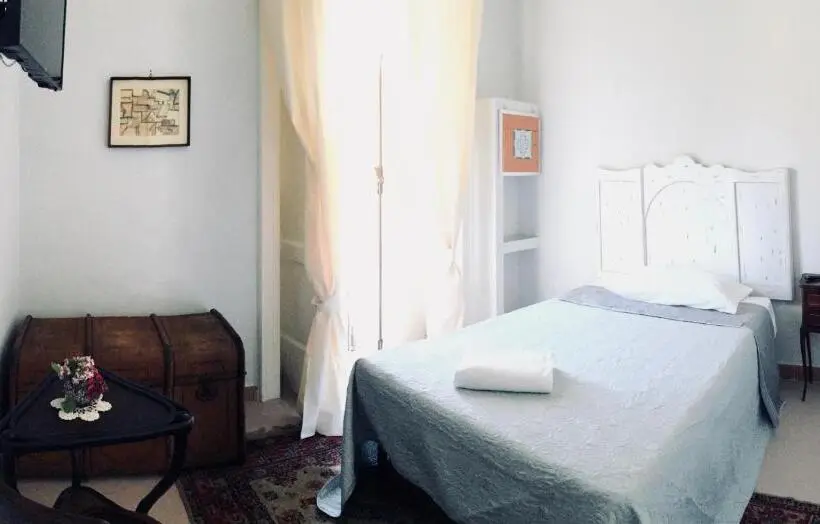 スタンダードシングルルーム, Borgo Civico 10