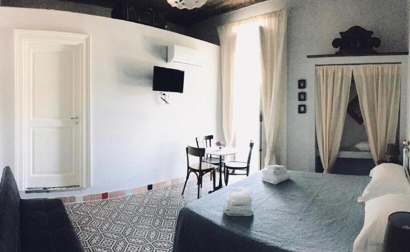 Номер Стандарт, Borgo Civico 10