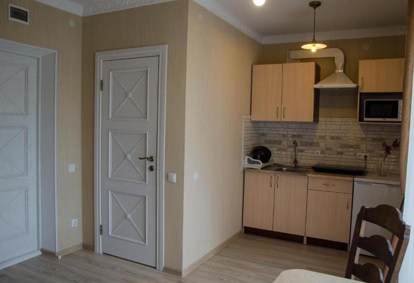 آپارتمان 1 خوابه, Triumph