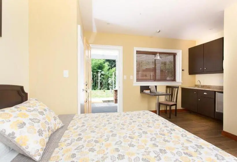 اتاق استاندارد با چشم‌انداز باغ, Airport Costa Rica B&b