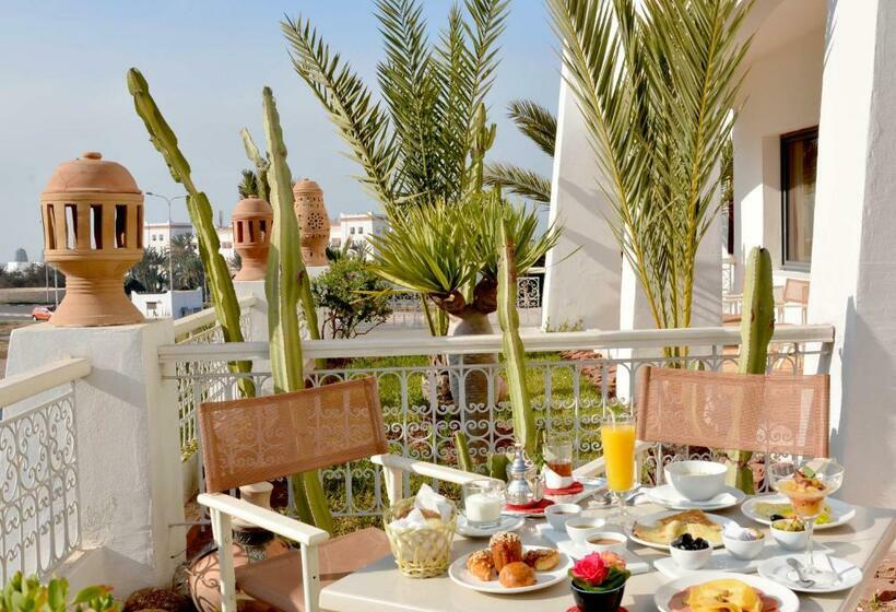 غرفة قياسية مطلّة علي البحر, Borjs Hotel Suites & Spa