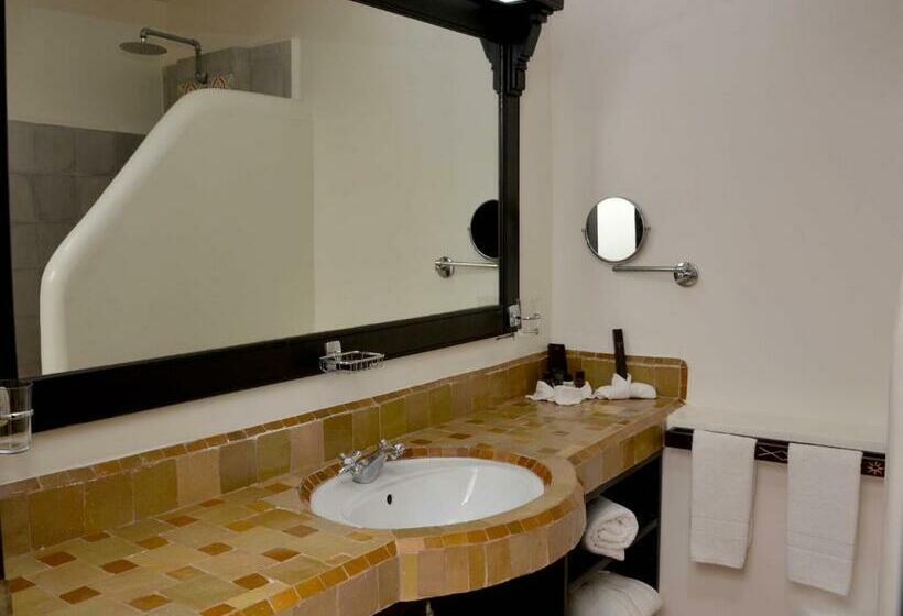 스탠다드 룸, Borjs Hotel Suites & Spa