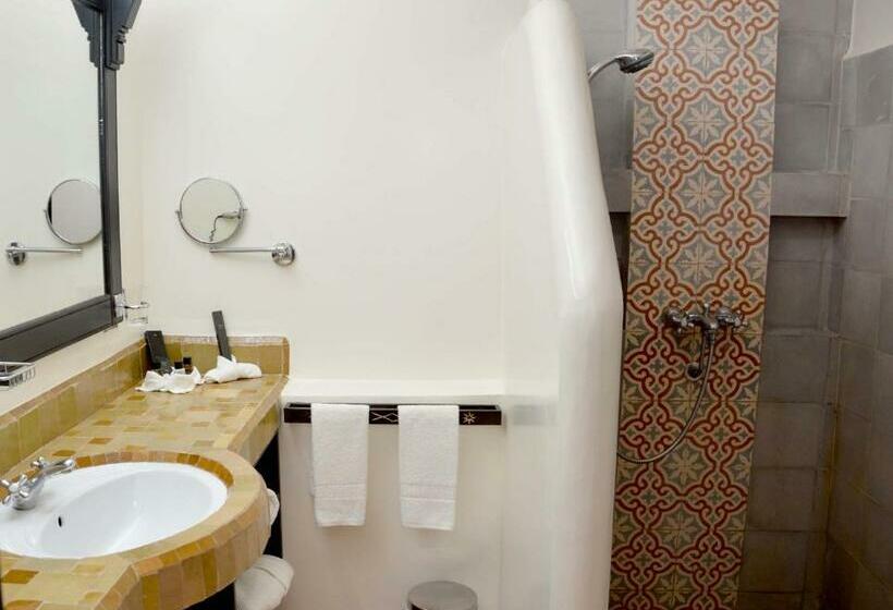 جناح, Borjs Hotel Suites & Spa