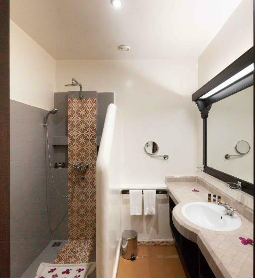 جناح سينيور, Borjs Hotel Suites & Spa