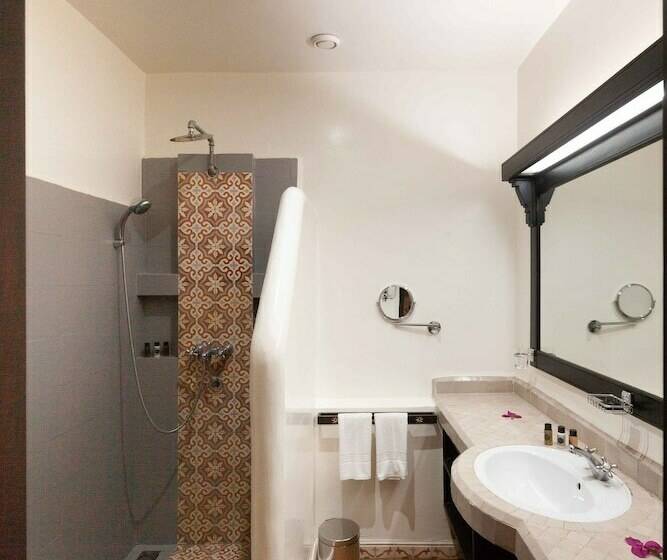 جناح سينيور, Borjs Hotel Suites & Spa