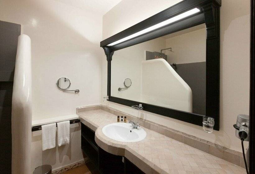 시니어 스위트, Borjs Hotel Suites & Spa